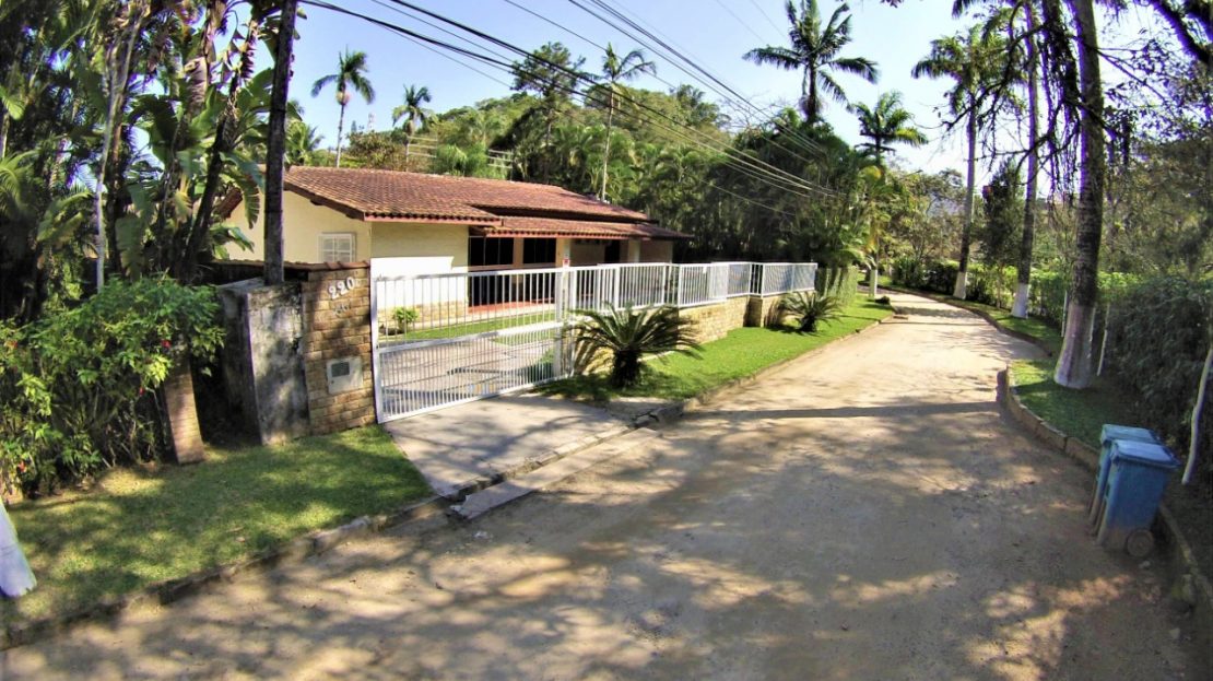Casa 5 dormitórios a venda na Praia do Tenório, em Ubatuba/SP