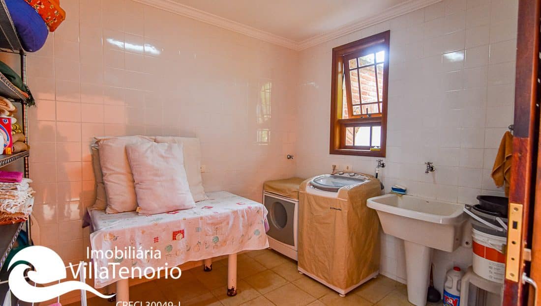 CASA PARA VENDER NA PRAIA DA ENSEADA EM UBATUBA