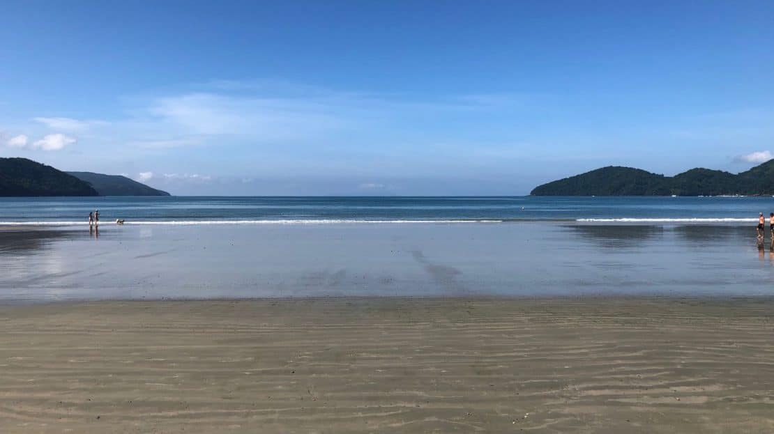 CASA PARA VENDER NA PRAIA DA ENSEADA EM UBATUBA