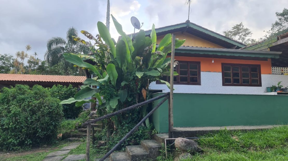 Casa para vender no bairro Ressaca em Ubatuba-SP