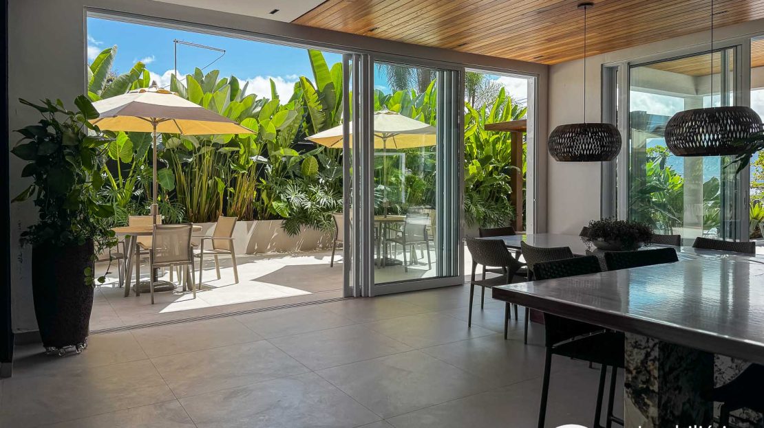 Apartamento vista mar a venda super luxo 2 quartos Praia do Itaguá em Ubatuba-40