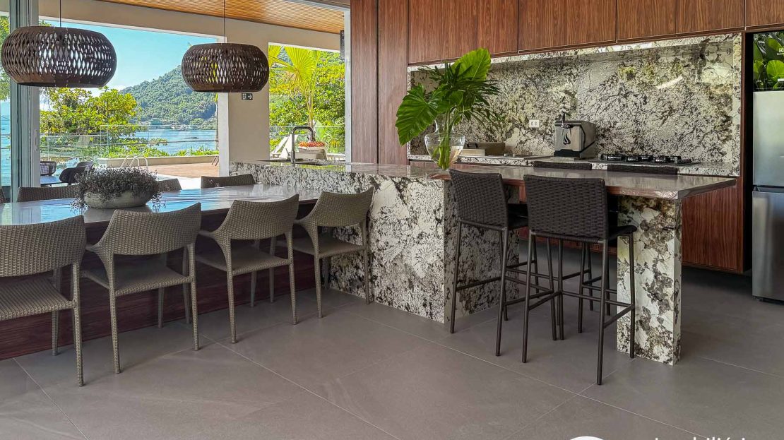 Apartamento vista mar a venda super luxo 2 quartos Praia do Itaguá em Ubatuba-42