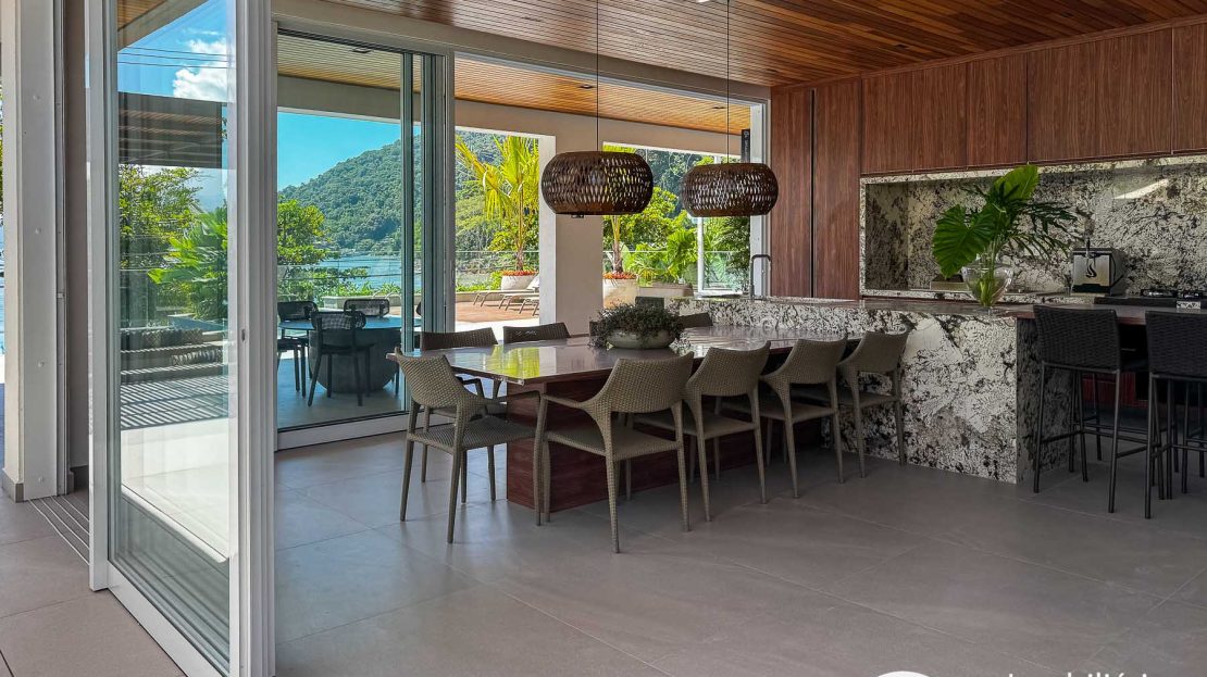 Apartamento vista mar a venda super luxo 2 quartos Praia do Itaguá em Ubatuba-44