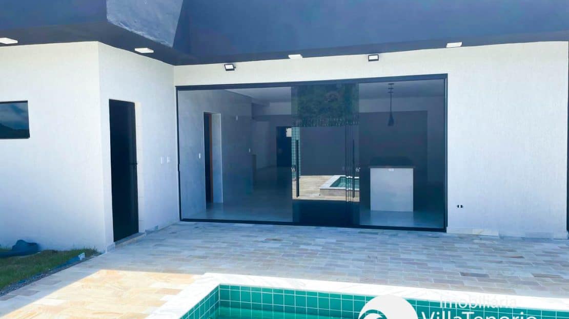 CASA EM CONDOMINIO FECHADO EM UBATUBA 300M2 IMOBILIARIA VILLA TENÓRIO-42